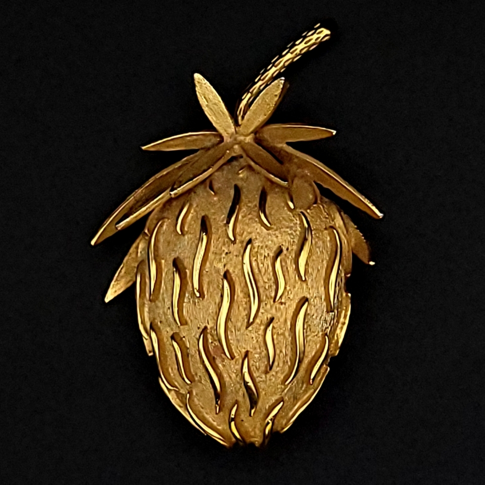 Vintage Gold Tone 3D Strawberry Fruit Chunky Brooch